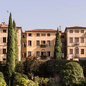 Le 33 Bed and breakfast